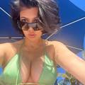 Kourtney Kardashian pokazala trudnički trbuščić: Odmarala se na bazenu pa pozirala u bikiniju