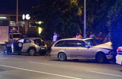 VIDEO Krš i lom u Zagrebu. Završio u bolnici nakon sudara: 'Uletio je u suprotni smjer...'