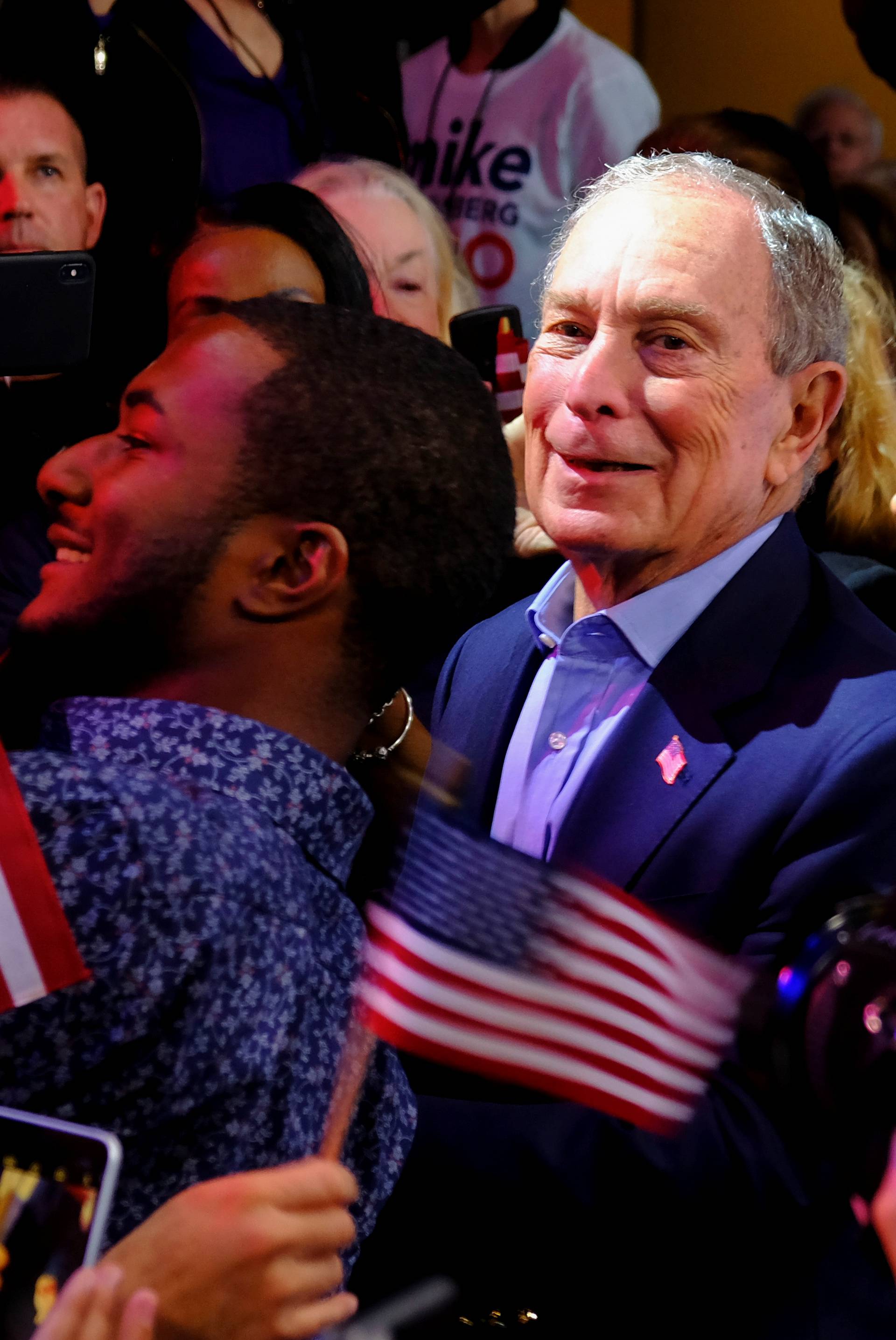 Bloomberg napušta utrku za predsjednika, podržao Bidena