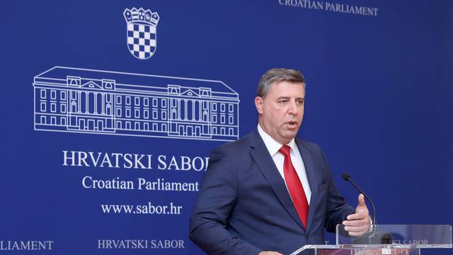 Zagreb: Franko Vidović govorio o aferi sa stanovima APN-a