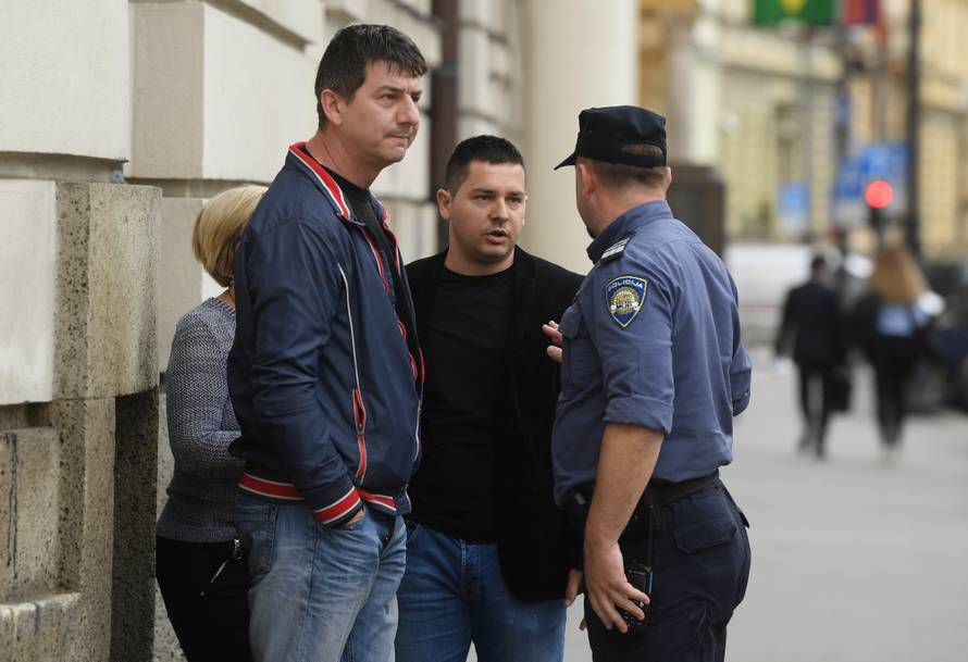 Incident ispred suda: Vikali na majku ubijene pa su se potukli