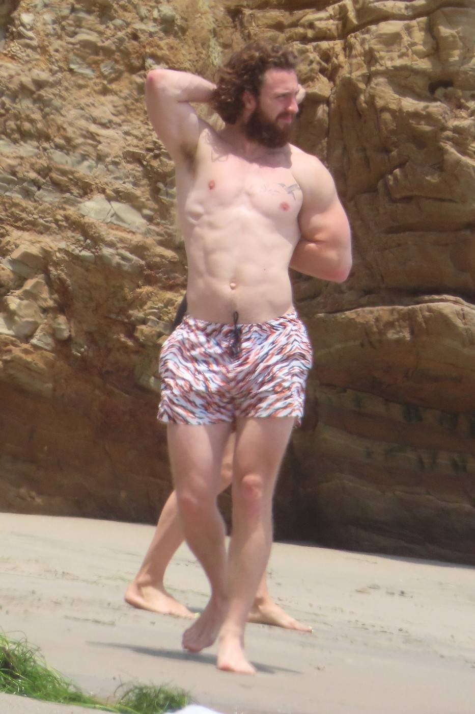 *EXCLUSIVE* Aaron Taylor-Johnson looks ripped in Malibu!