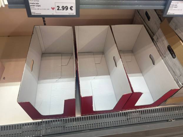 FOTO Pogledajte kako izgledaju police s jajima u dućanima!