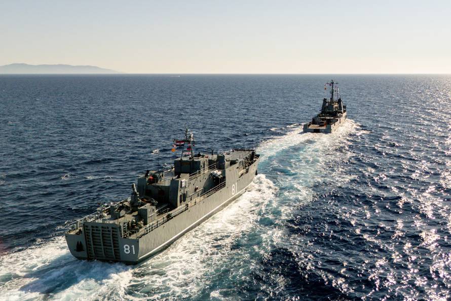 Split: Pogled iz zraka na Hrvatsku ratnu mornaricu koja izvodi vježbu za vojni Mimohod 2025. 