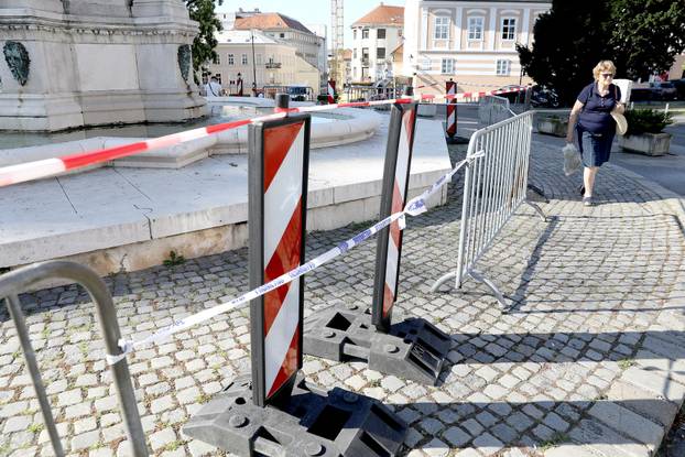 Premještanjem ograde kod katedrale Zagreb je dobio još jedno turističko mjesto nedostupno prolaznicima