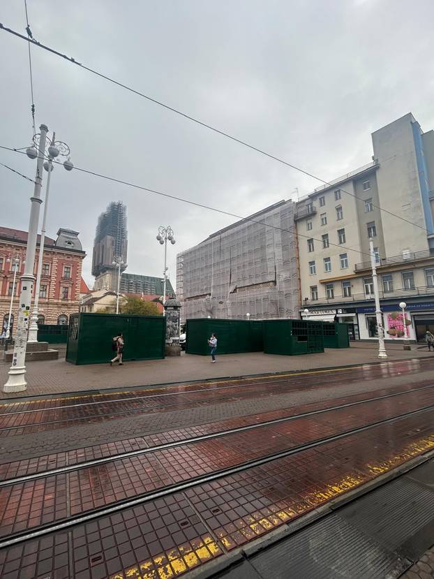 FOTO Ovo su adventske kućice na trgu, kako vam izgledaju?