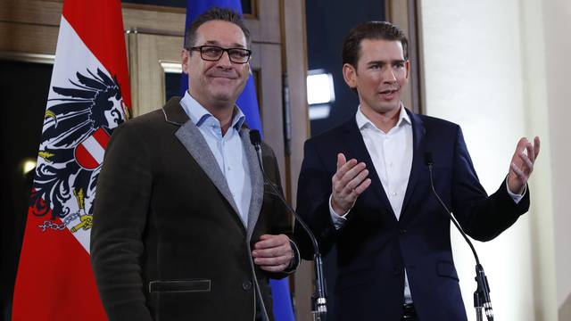 Head of the FPOe Strache and head of the OeVP Kurz address a news conference in Vienna