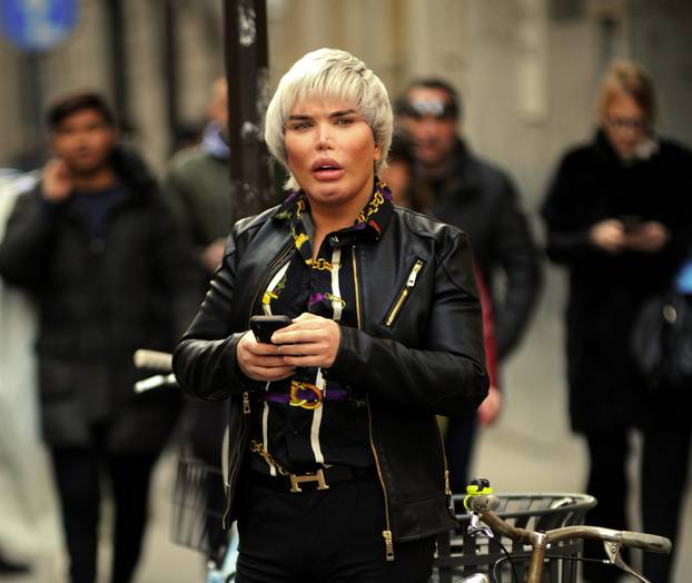 Milan, Rodrigo Alves reappears after operation at the chin