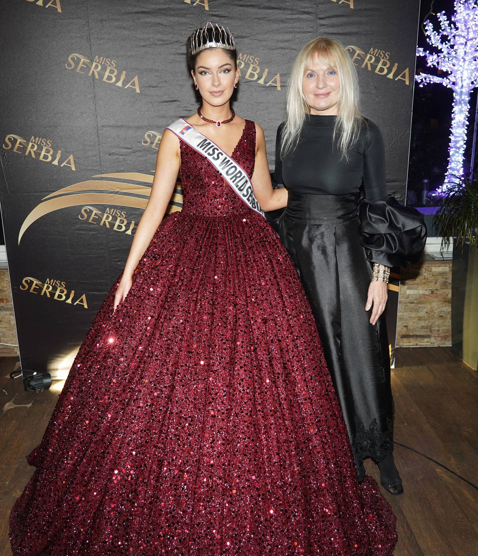 Beograd: Miss Srbije Anja Radić odlazi na natjecanje Miss World u Indiju