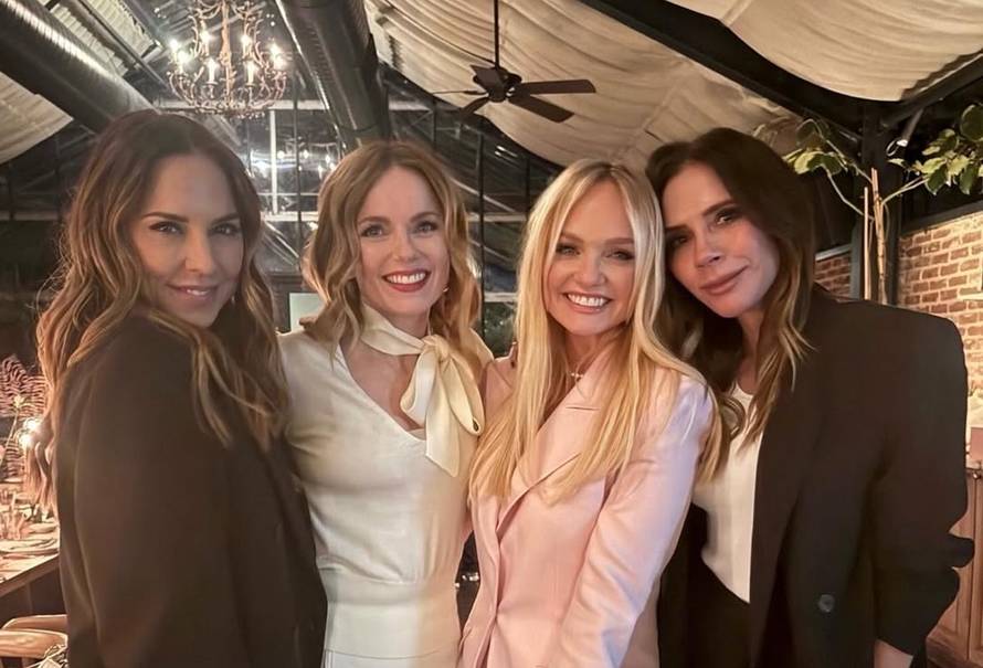 Slavne prijateljice zajedno: Evo što je objavila Victoria Beckham nakon Brooklynovih izjava...