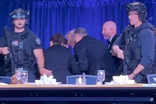 VIDEO Trumpovo osiguranje opet pod pove&cacute;alom. Drugi put u dvije godine su ga izvla&ccaron;ili