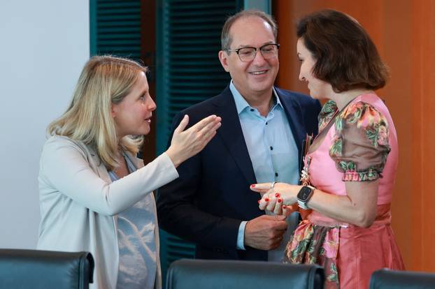 Weekly cabinet meeting at the Chancellery in Berlin