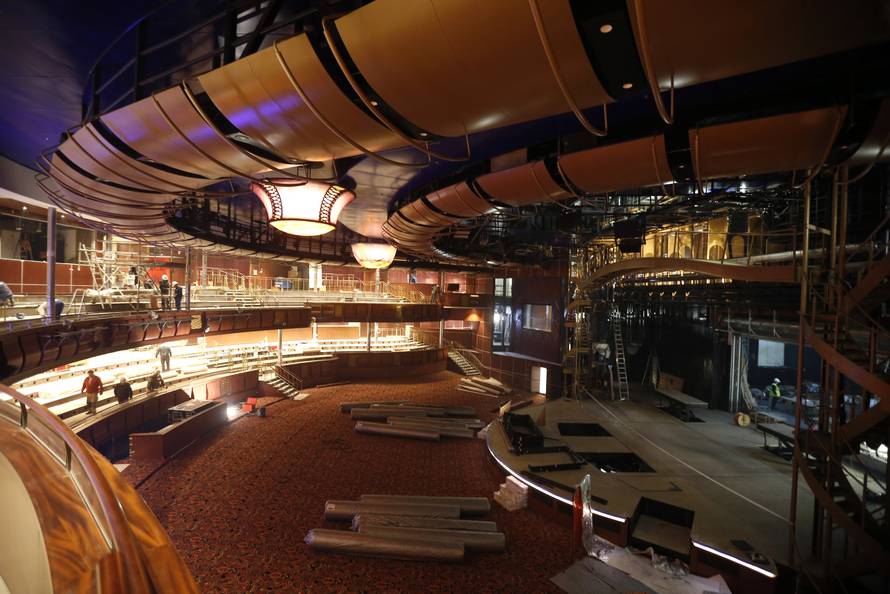 Najveći kruzer na svijetu je krenuo na svoje prvo putovanje