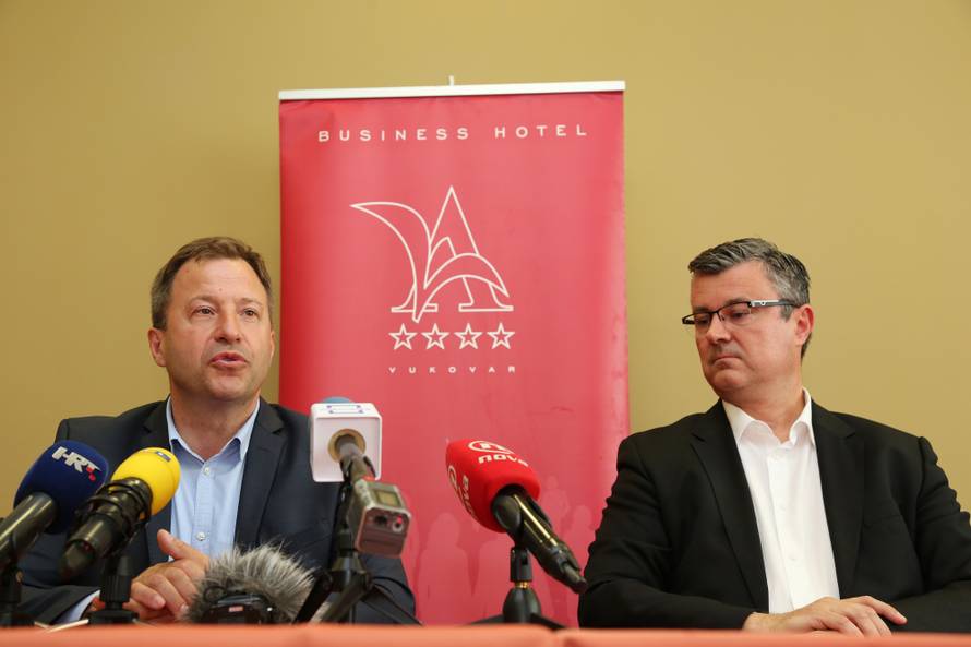 Tim: Ne vraćam se u politiku. Most je uz mene bio do kraja