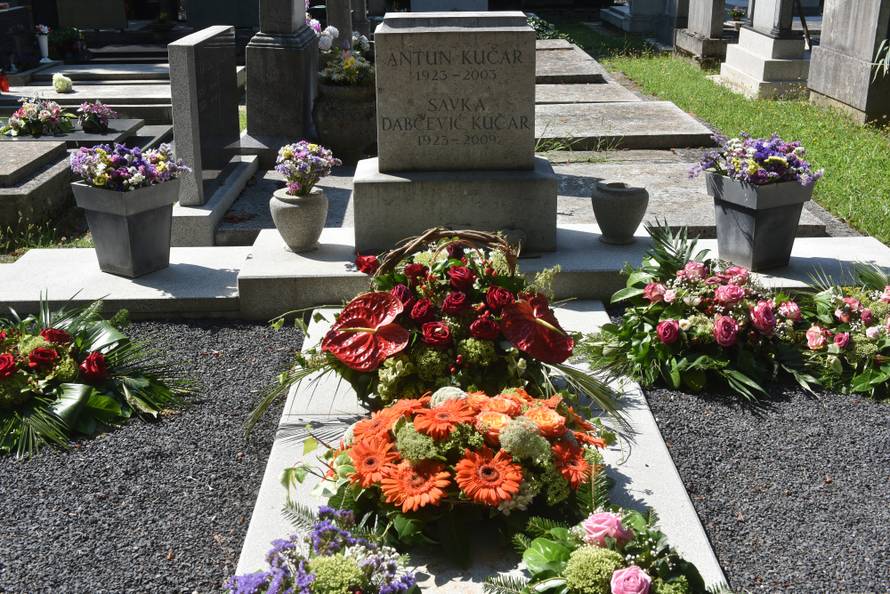 Svi su mislili da je Savka ona Ruža iz pjesme 'Prljavaca'...