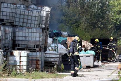 Detalji buktinje na Žitnjaku: Gorio je pogon za preradu ulja, vatrogasci spriječili eksploziju