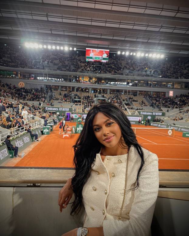 FOTO Bivša misica želi preuzeti Formulu 1: 'Cilj mi nije pobjeda'