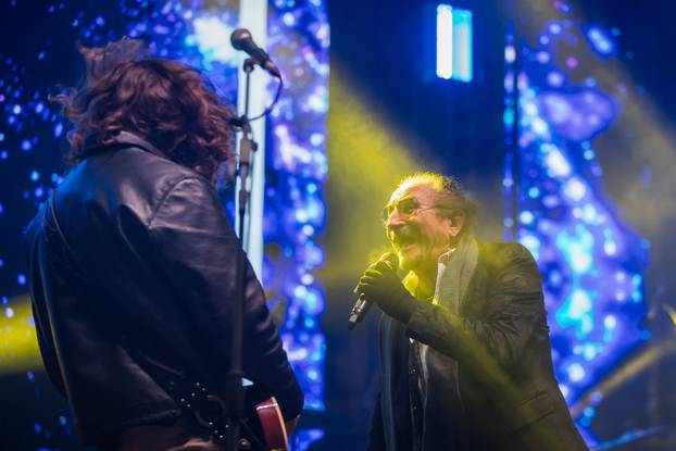 Željko Bebek i Baby Lasagna uvelu su Split u Novu 2026. godinu uz vatromet i dronove