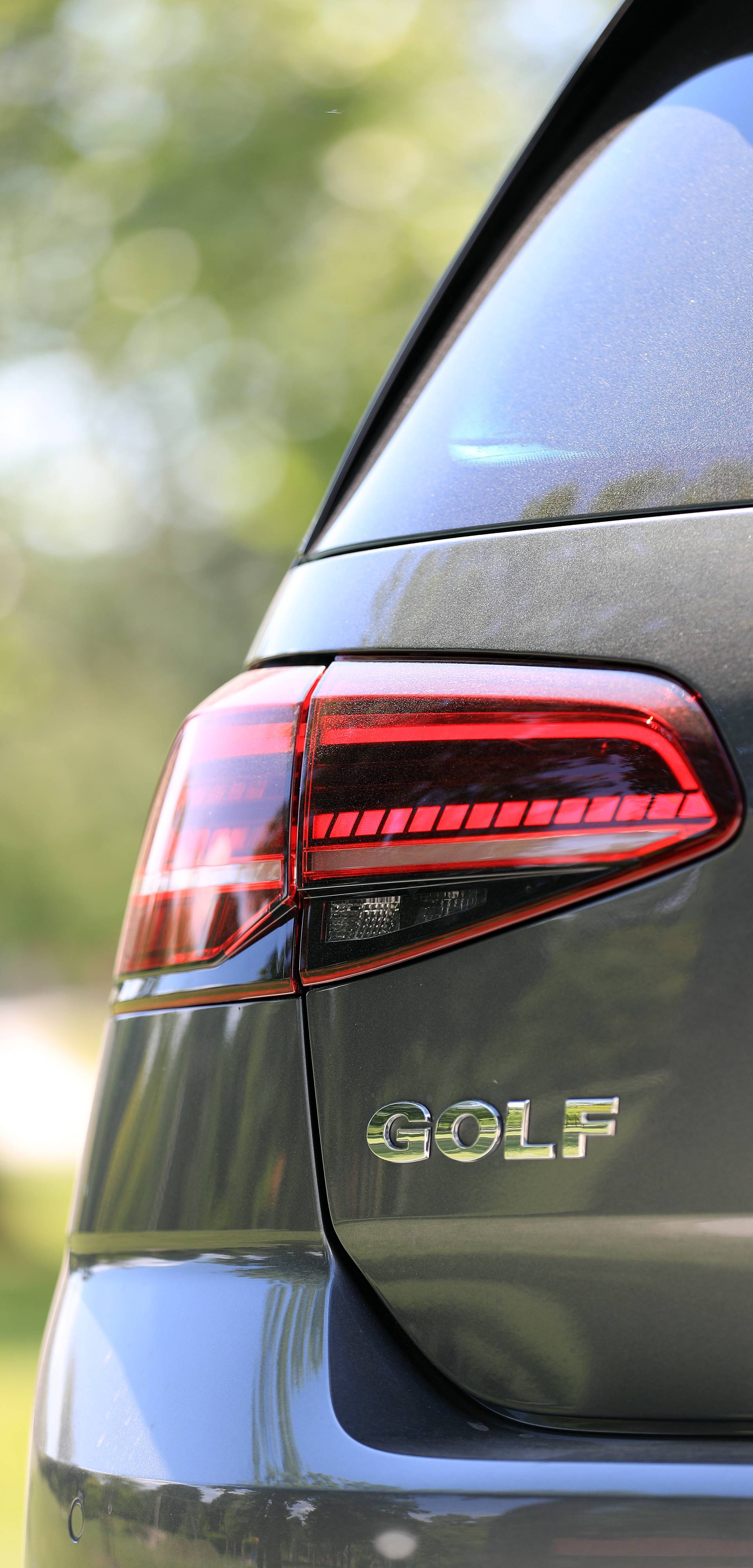 Jasno je zašto ga mnogi  toliko vole: Testirali smo Golf R-Line