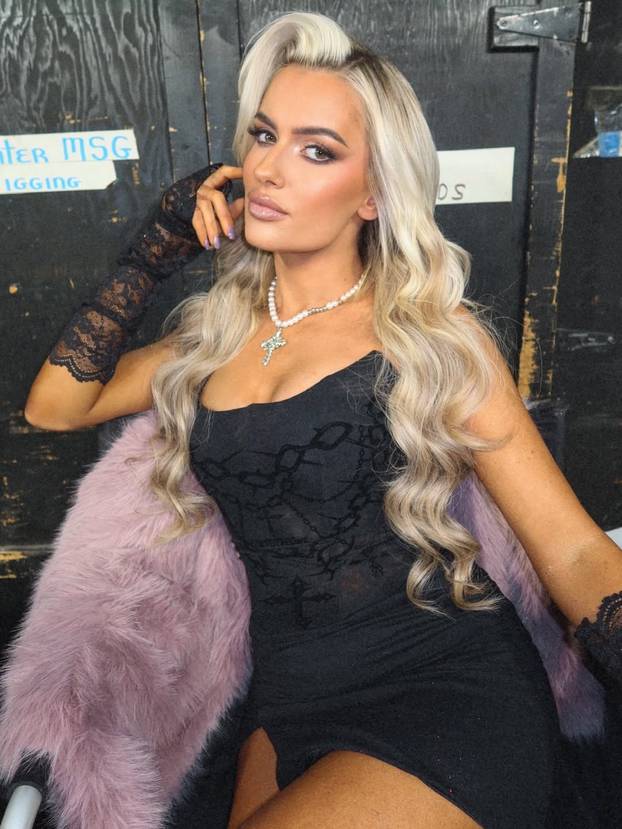 FOTO Zbog savršenog tijela ove golišave hrvačice nitko ne vidi pojas prvaka: Upoznajte Blake