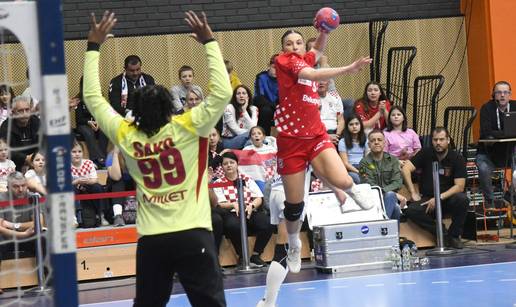 Rukometa&scaron;ice pru&zcaron;ile sjajan otpor Francuskinjama. I dalje ovisimo o sebi u borbi za EP