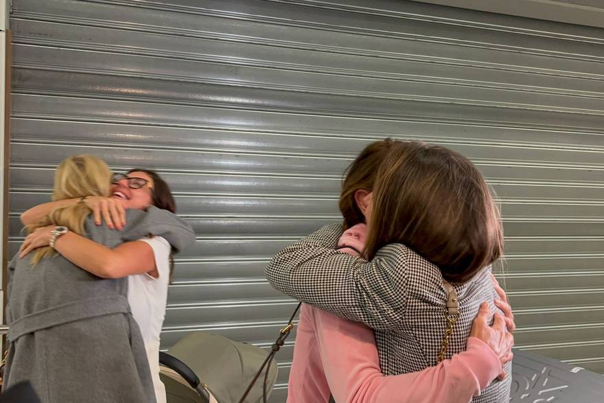 Hrvati stigli u Zagreb