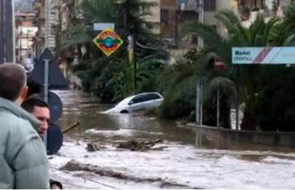 U poplavama na Siciliji četvero mrtvih, među žrtvama i dijete