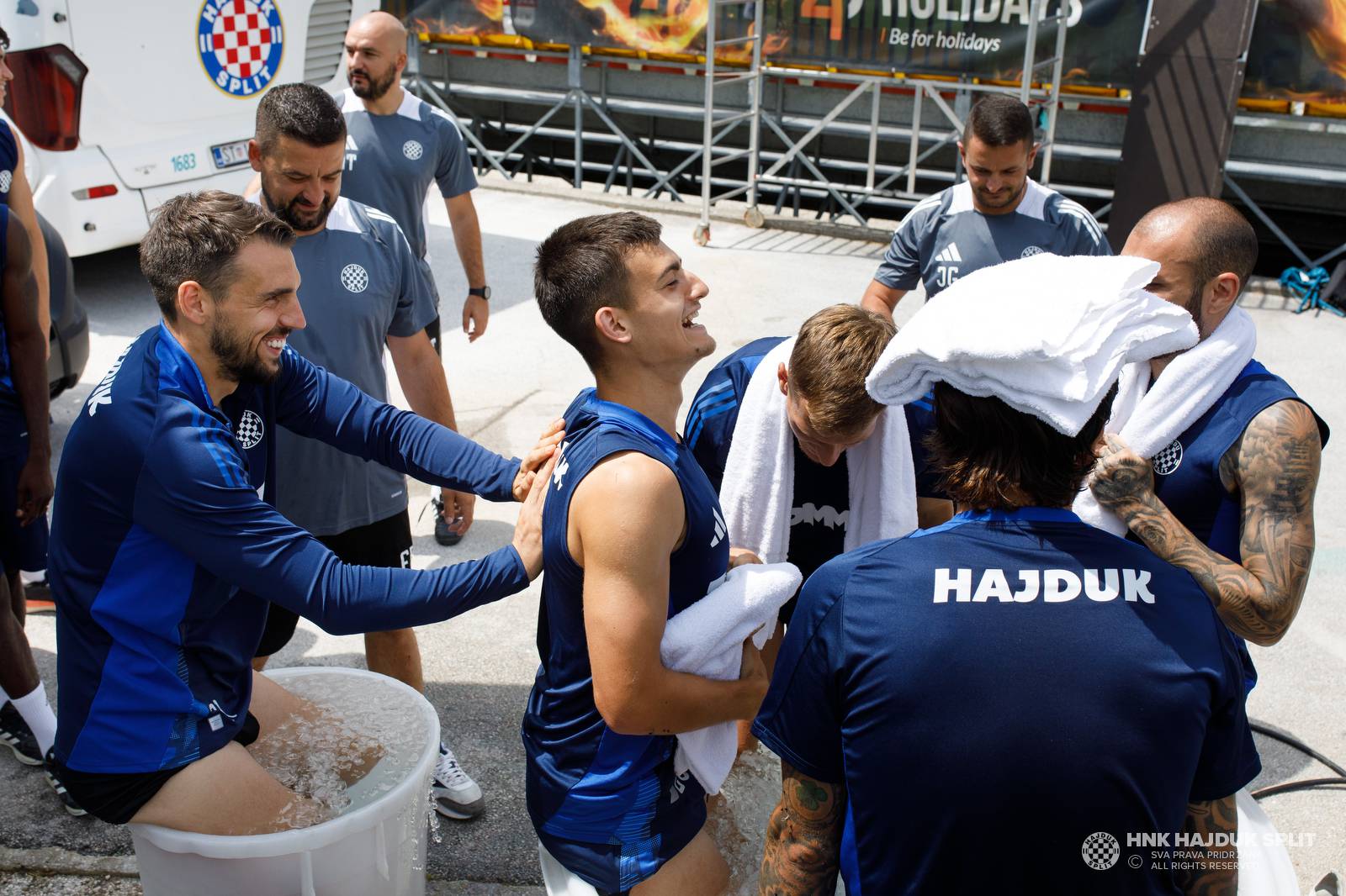 FOTO Hajdukovci se regenerirali u ledenoj kupki nakon treninga