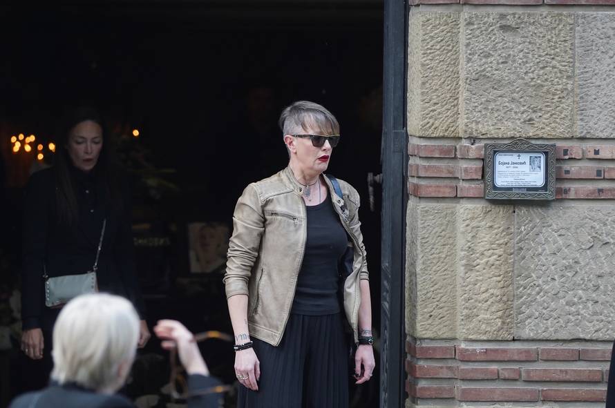 Beograd: Sprovod televizijske voditeljice Bojane Janković koja je iznenada preminula u 46. godini života