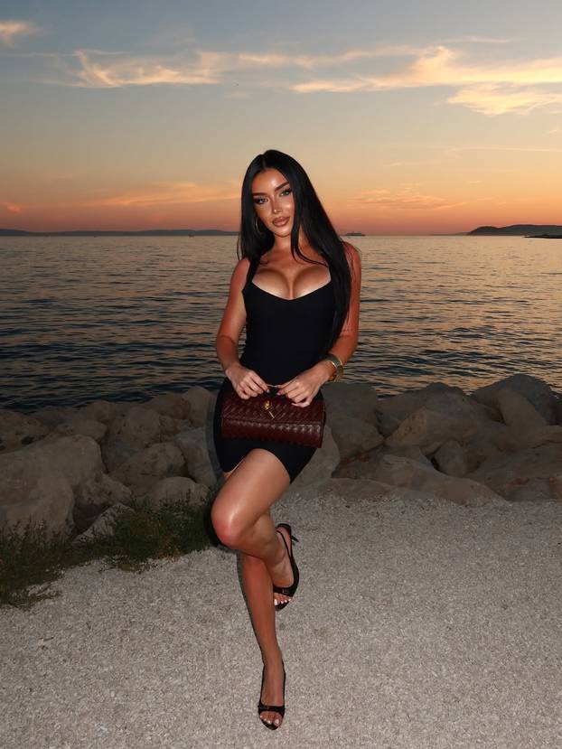 FOTO Soraya iz 'Savršenog' nove grudi pokazala u Splitu