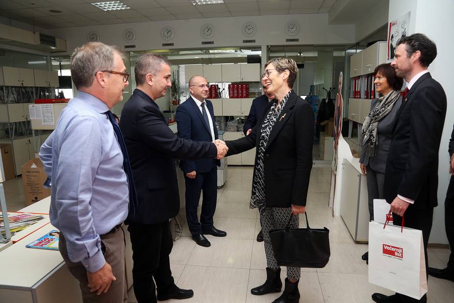 Mediji postavljaju bitna pitanja, najveći su doprinos društva...