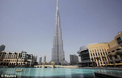 Pješice do neba: Stanari Burj Khalifa bi mogli ostati bez lifta