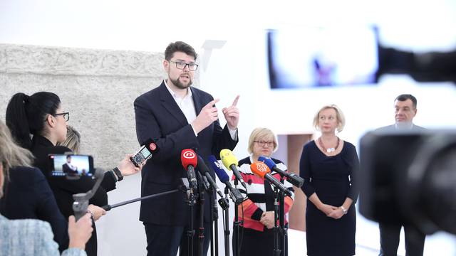 Zagreb: Zašto oporba nije u sabornici?