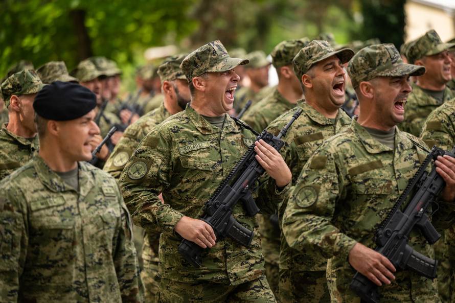 Velika Gorica: Ivan Anušić i Tihomir Kundid obišli pripadnike pjesackih postroja Hrvatske vojske