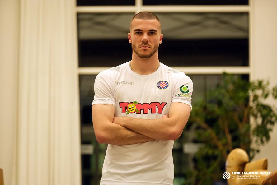 Hajduk je potvrdio Mujakića: 'I na ljeto sam bio blizu dolaska'