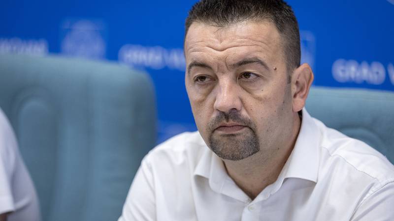 PAVLICEK: The Vukovar City Council is unlikely to be constipated on Wednesday!