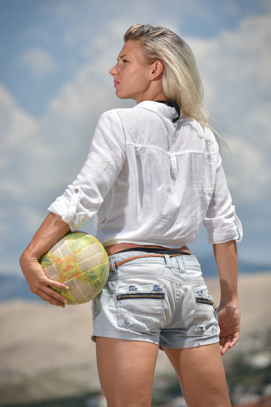 'Konobarila sam 10 sati pa na trening. Mislili su da sam luda'