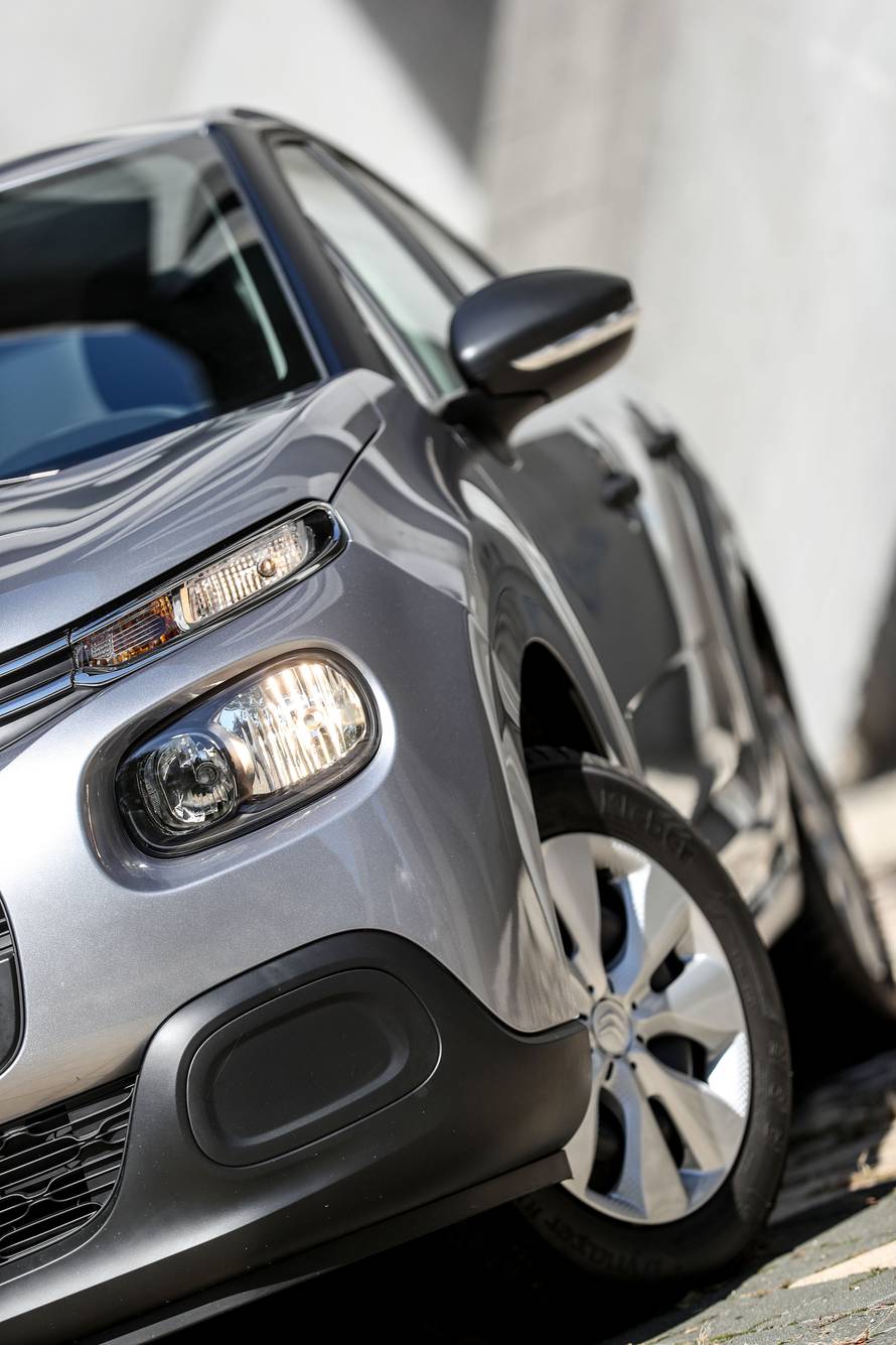 Najjeftiniji Citroën C3 može i bez šminke, sve potrebno je tu