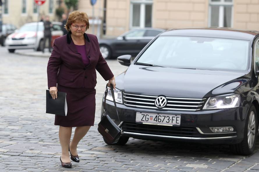 Ministrica glumi dijete. Neka i Kolinda preživi s 3000 kuna...