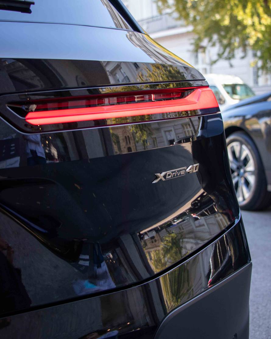 ANKETA Sviđa li vam se novi BMW iX? Dizajnirao ga je Hrvat, a kritike su pretvorili u reklamu