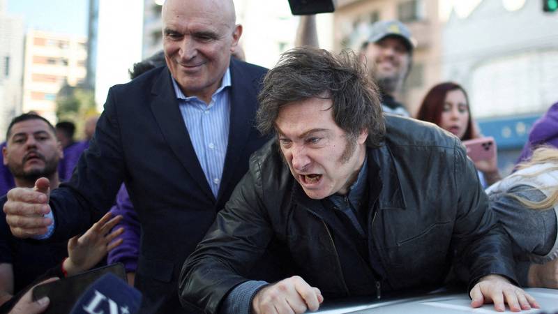 VIDEO Predsjednika Argentine građani su gađali kamenjem