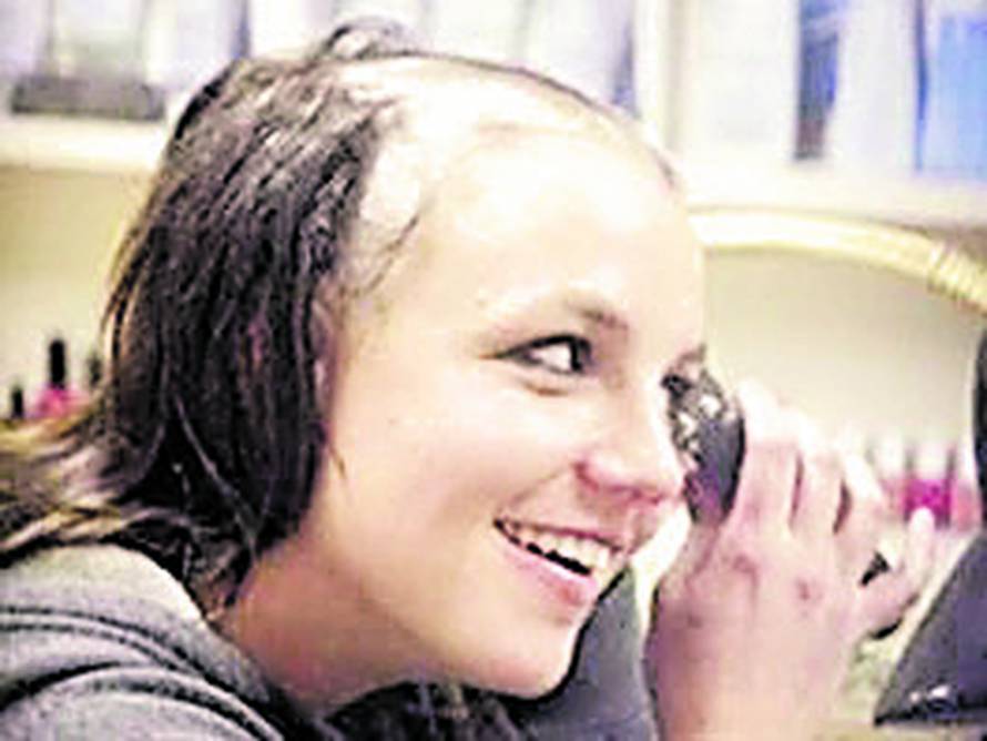Britney Spears nakon 16 godina otkrila zašto je obrijala glavu