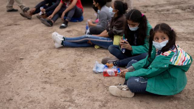 FILE PHOTO: Asylum seeking migrants in La Joya Texas