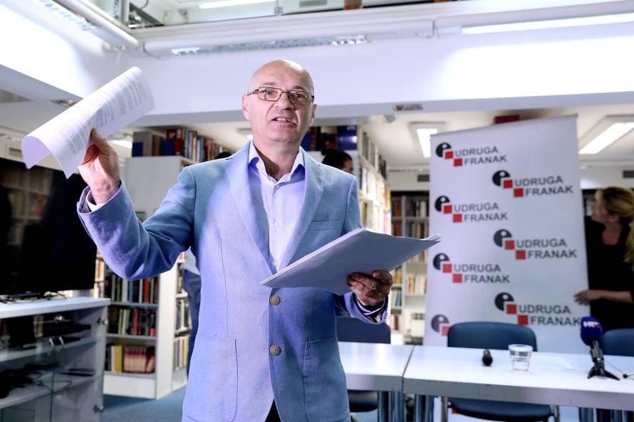 Udruga Franak : 'Banke preko Udruge banaka bezočno lažu...'