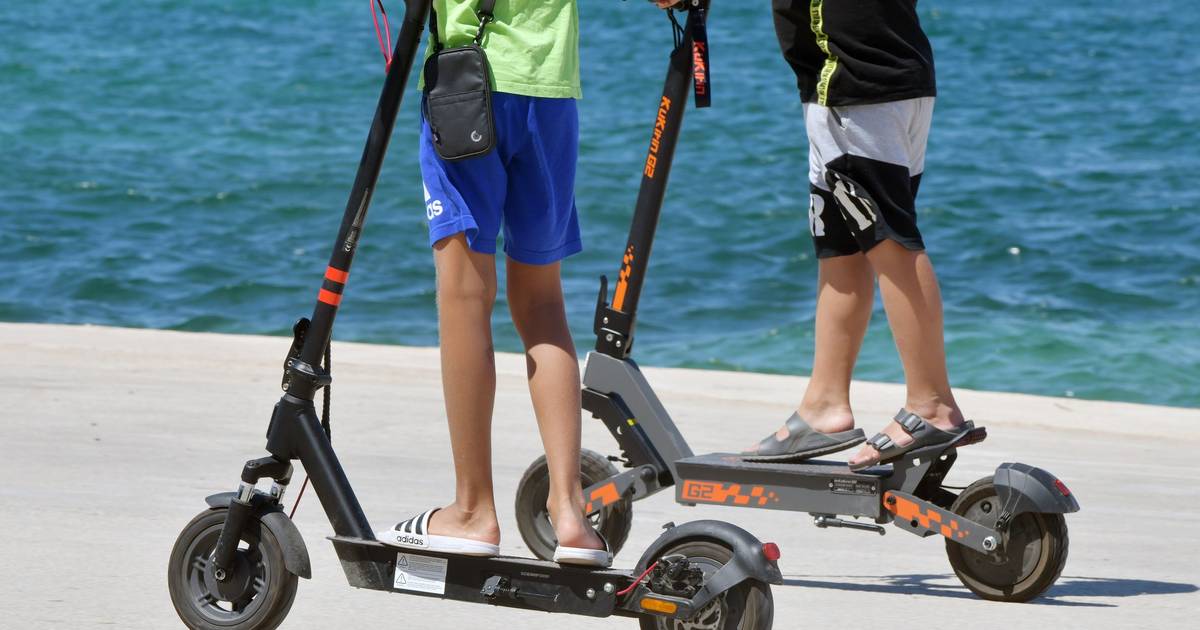 Dijete na romobilu udario auto u Puli, odgovarat će roditelji | 24sata