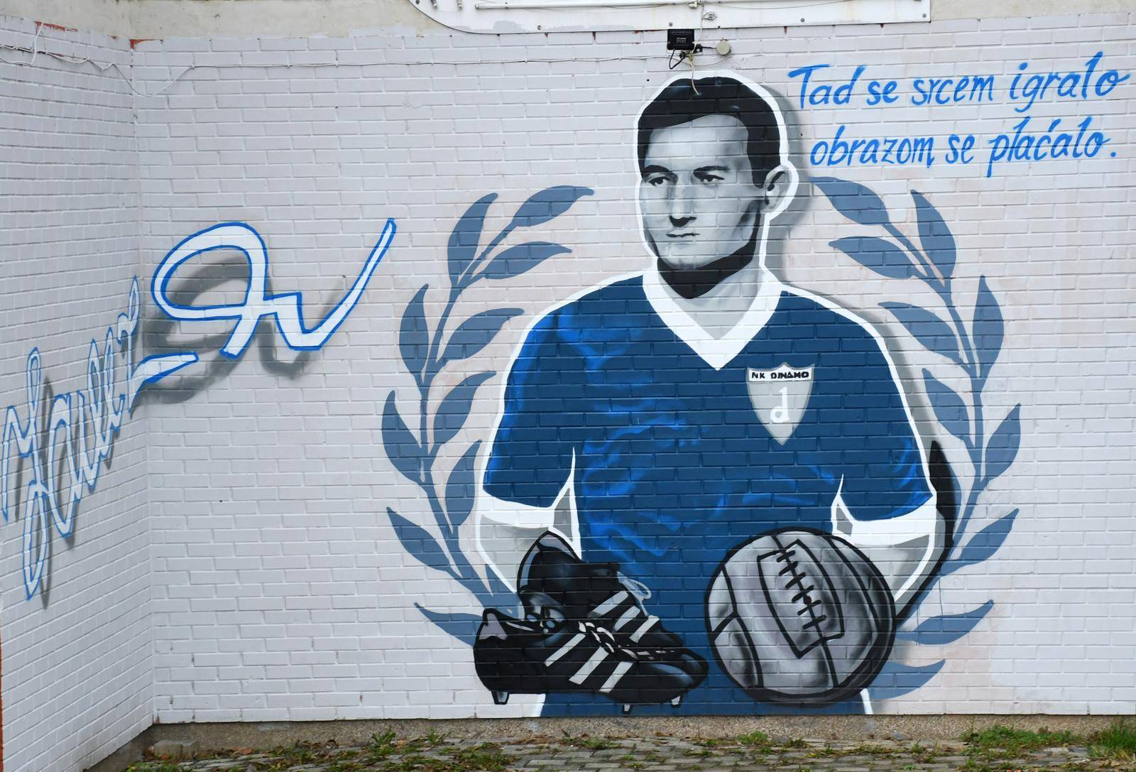 Sisak: Bad Blue Boys oslikali mural posvećen Stjepanu Lamzi