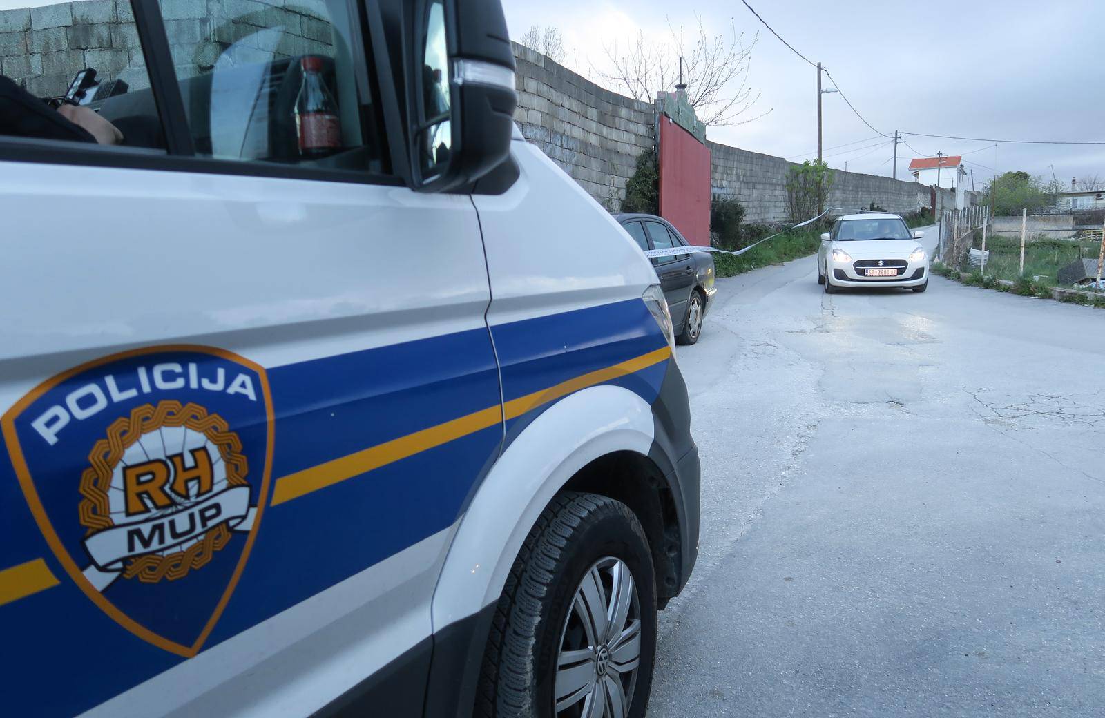 Split: Policija ogradila i nadzire privatni posjed na Duilovu