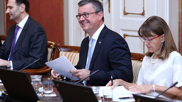 Vladino Povjerenstvo pratit će da li Srbija ispunjava obveze