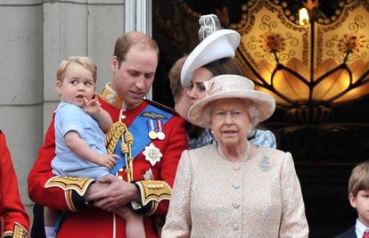 Kraljica se slaže s Williamom: 'Optužbe o boji kože su lažne'