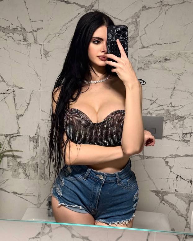 FOTO Bujna Talijanka Martina mrzi alarme i rano ustajanje: 'Ne želim raditi običan posao...'